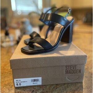 Brand new never worn Steve Madden shoes